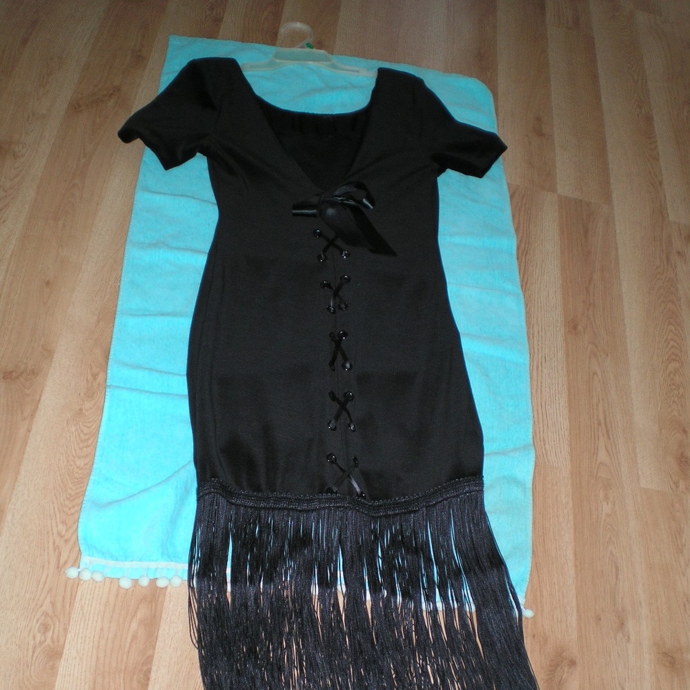 Basic but classy  black velour dress